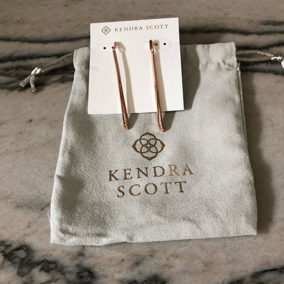 NWT Kendra Scott Melissa Earrings in Rose Gold - Picture 3 of 7